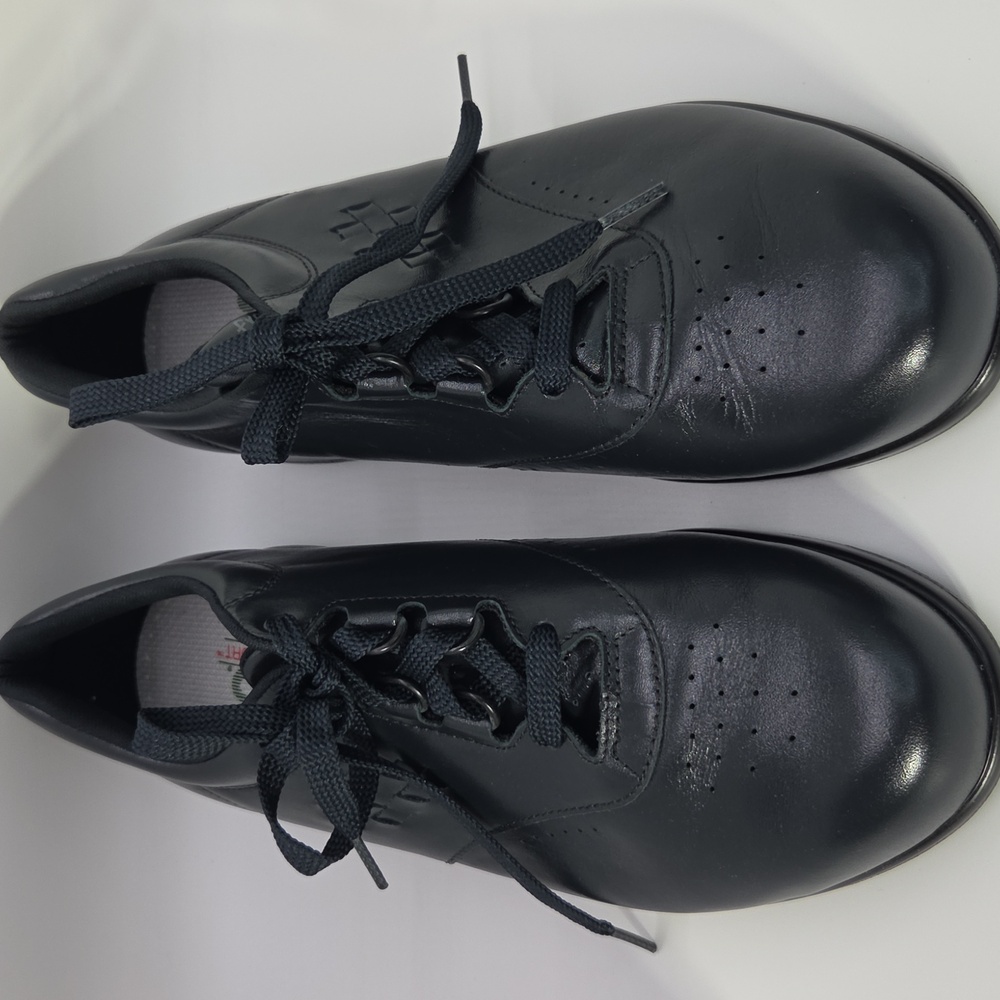 SAS Free Time Women's Navy Leather Lace-Up Shoes NIB